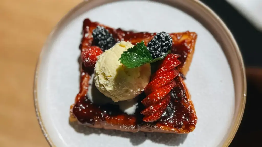 Inyigisho y’uburyo bwo kurondera, kuganira no guhitamwo abarema ibintu b’i Iceland kuri eBay ngo bazamure umurongo mushasha w’ibyongera ubuzima — igaragaza amayeri y’akarere, imirongo y’isi n’ukuntu wubaka ukwizera.