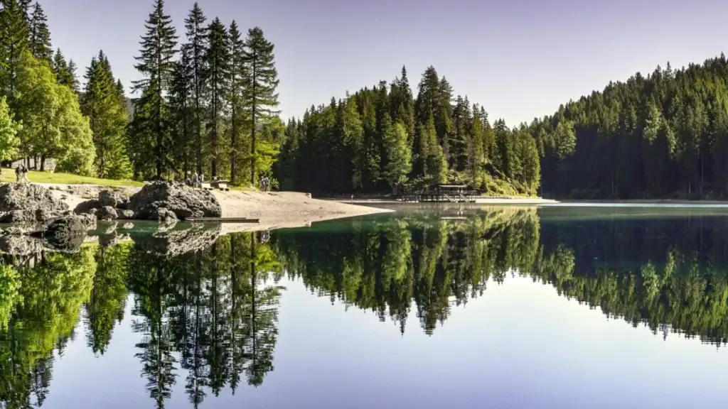 Uburyo bworoheje bwo gukorana na brands z'i Japan kuri SoundCloud kugira ngo usuzume amahoteli mu buryo bwa sponsored — intambwe, templates za DM, n'uburyo bwo gukora pitch itanga amahirwe.