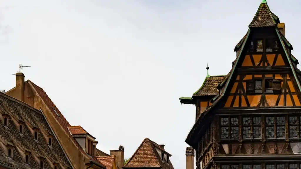 Inama nziza ku banywanyi b'amatangazo mu Burundi: uko wabona abakora contenu kuri Discord muri Georgia bakora imirimo y'ubugeni n'amakuru y'imijyi, ukabahuza n'amabwirizwa ya campagne.