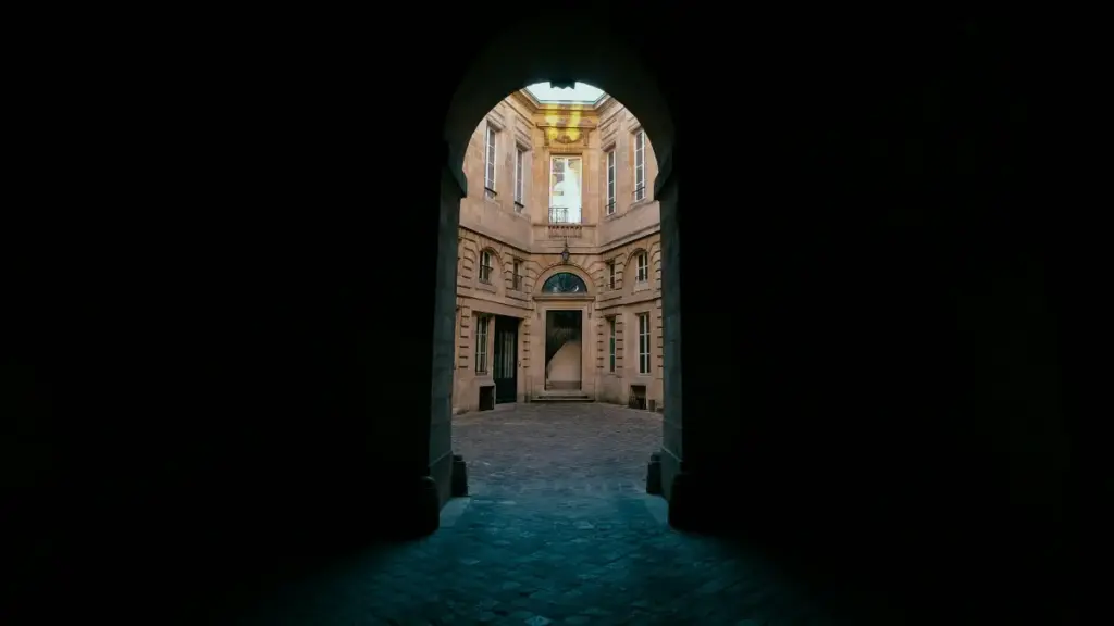 Inama z’imvo n’imyitwarire ku gukorera sponsored hotel reviews ukoresheje Josh, n'uburyo bwo kugera ku mashirahamwe yo muri Denmark.