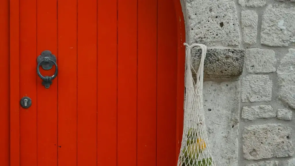 Menya uko wabona abaremwa ba YouTube bo mu Bugiriki ku product seeding: uko ushakisha, uko usuzuma, n’uko YouTube Creator Partnerships ifasha.